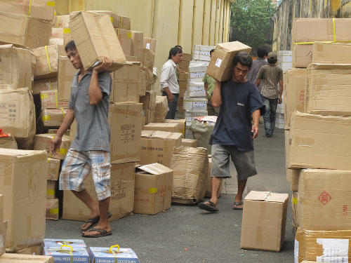 Bốc vác hàng hóa chuyên nghiệp